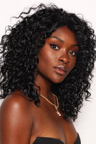 Nyomi Curlz