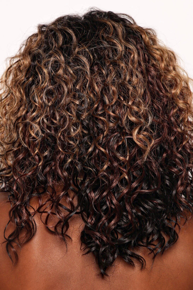 Nyomi Curlz
