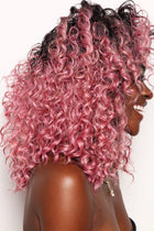 Nyomi Curlz