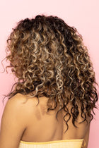 Nyomi Curlz